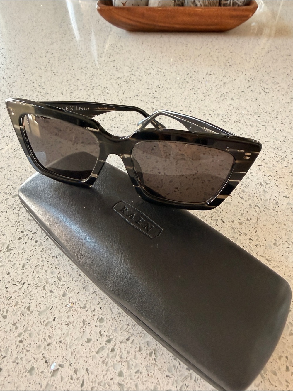 RAEN Keera Black Square Sunglasses - Picture 3 of 10